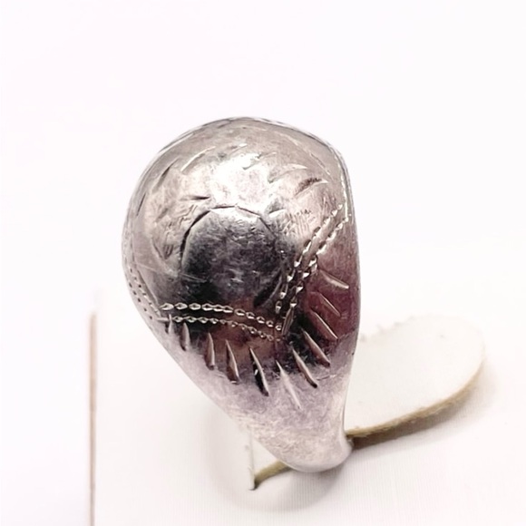 Size 5 Vintage ND Textured Silver Dome Ring - Picture 5 of 9